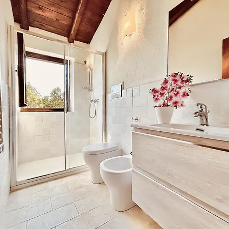 I Caprifogli Two-bedroom House 400m From The *